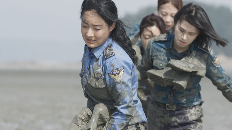 “진한 여성 서사물 보여주고파” 넷플릭스 ‘사이렌: 불의 섬’